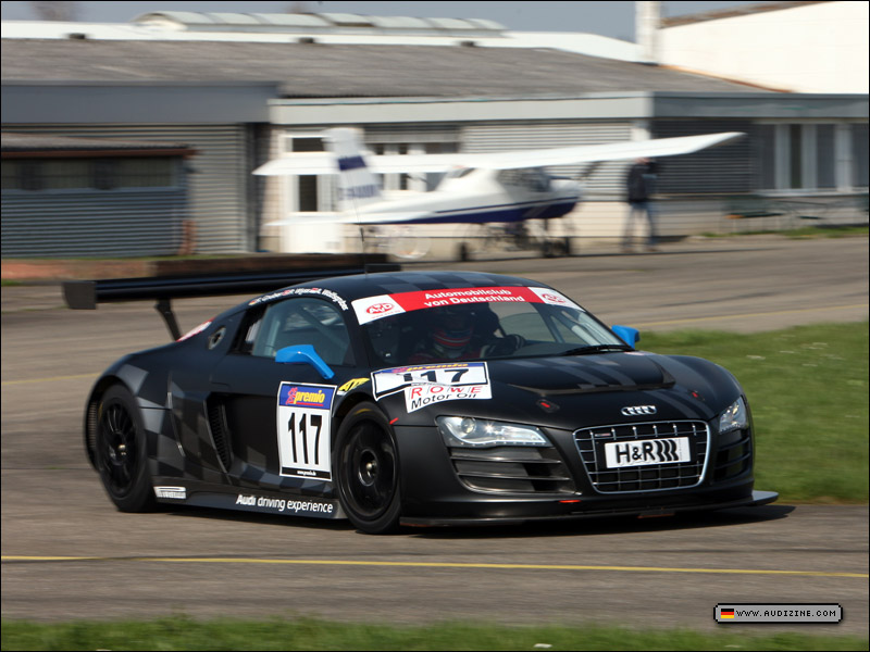 motorsport_012811_800_08
