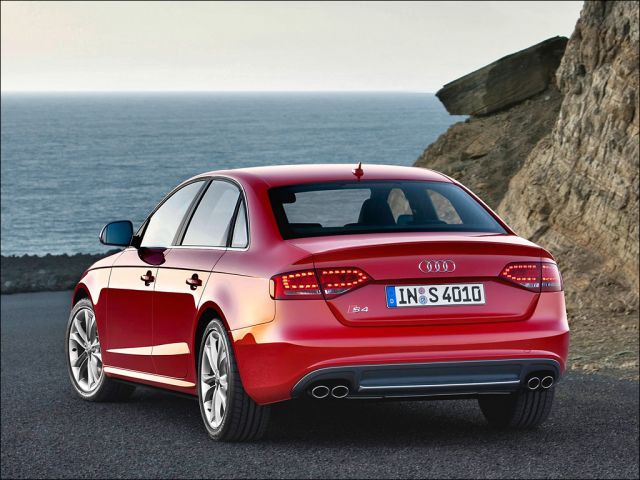 Audi B8 S4 - 1024x768