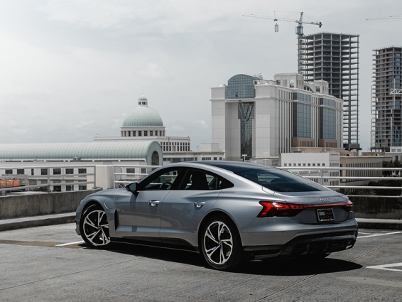 The 2022 e-tron GT Marks Its Arrival with a Refined Bang